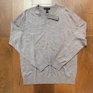 New Banana Republic  Merino Wool Sweater Men’s Size L Harbor Gray